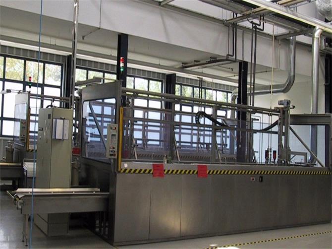 汽車零部件行業全自動超聲波清洗線